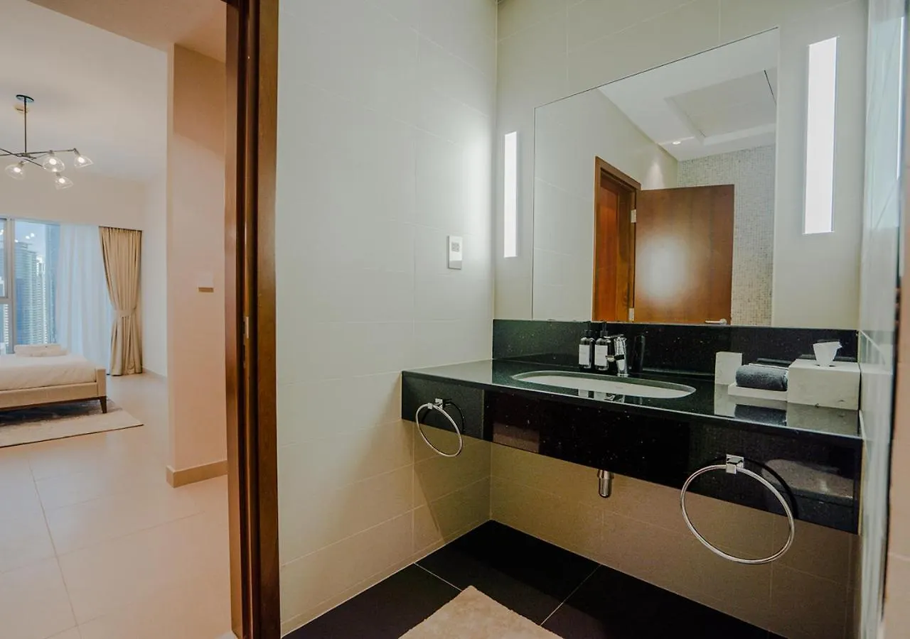 Nasma Luxury Stays - Central Park Tower Dubai Apartment