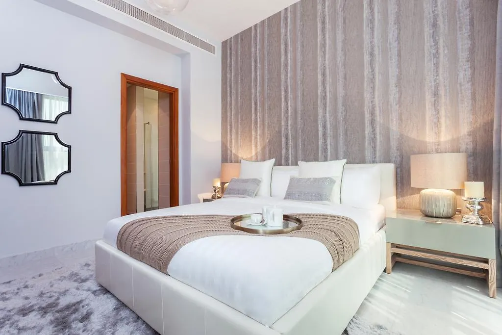 Nasma Luxury Stays - Central Park Tower Dubai Apartment