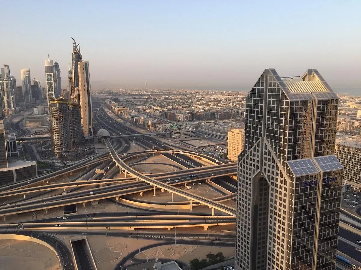 Nasma Luxury Stays - Central Park Tower Dubai Apartment